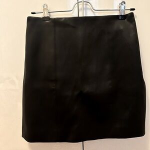Alice and Olivia mini leather skirt